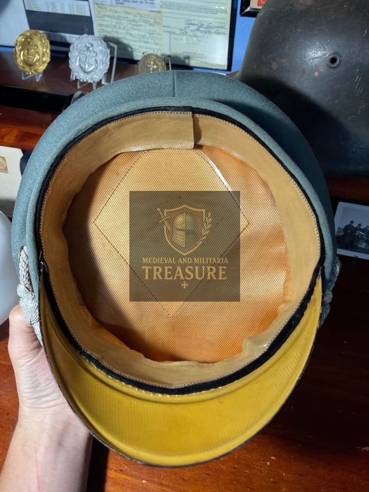 Heer Artillery Visor Cap – Early Mint Example with Silvered Nickel Insignia