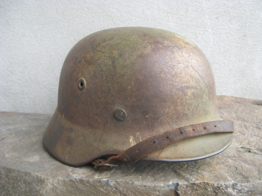 WWII German Luftwaffe M40 Helmet – Transitional 1940, Size 68, One-Look Camo