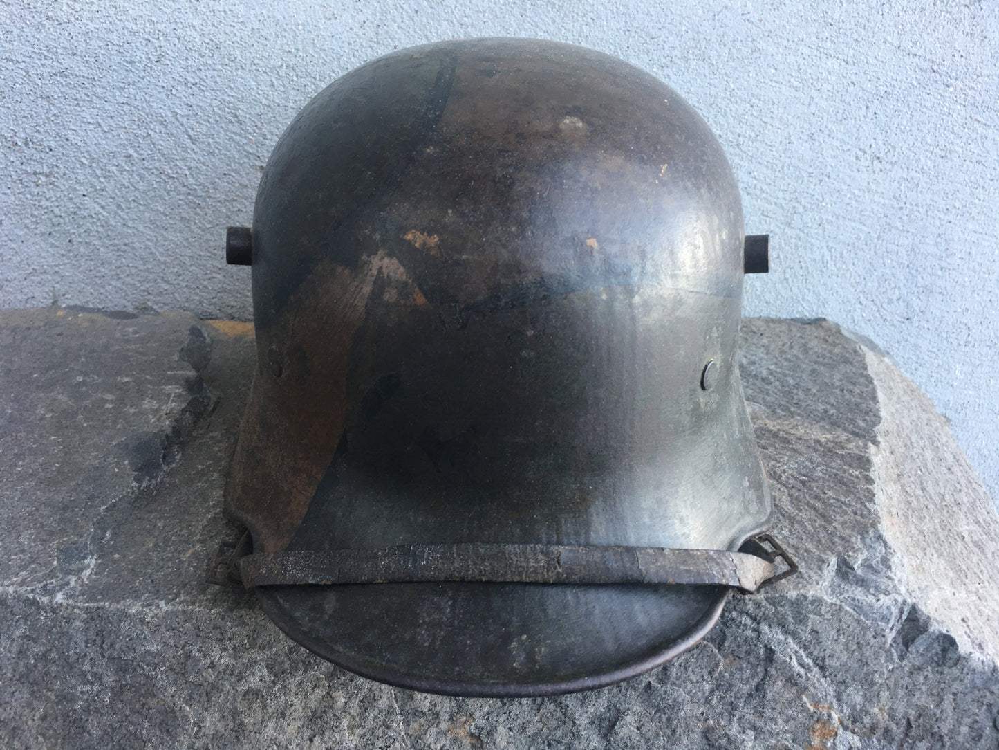 WW1 German M16 Camo Painted Helmet – Original & Untouched
