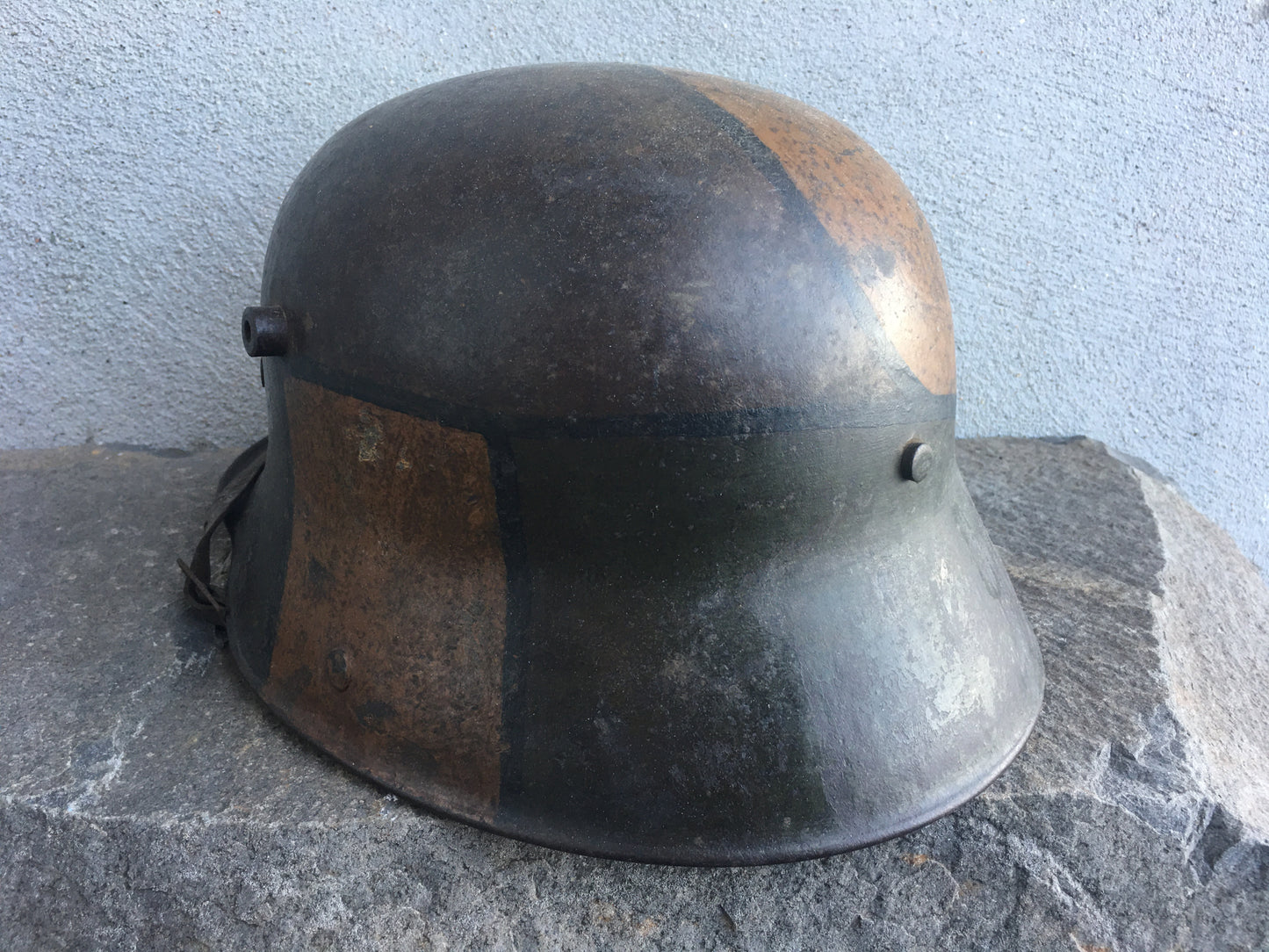 WW1 German M16 Camo Painted Helmet – Original & Untouched