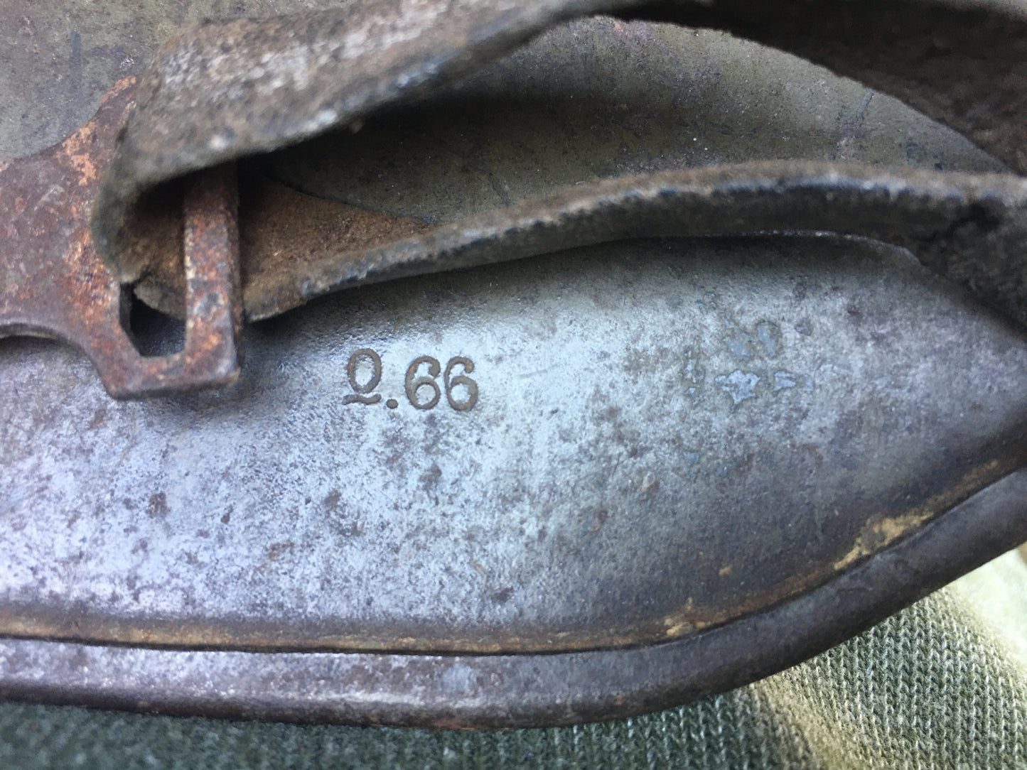 WW1 German M16 Camo Painted Helmet – Original & Untouched