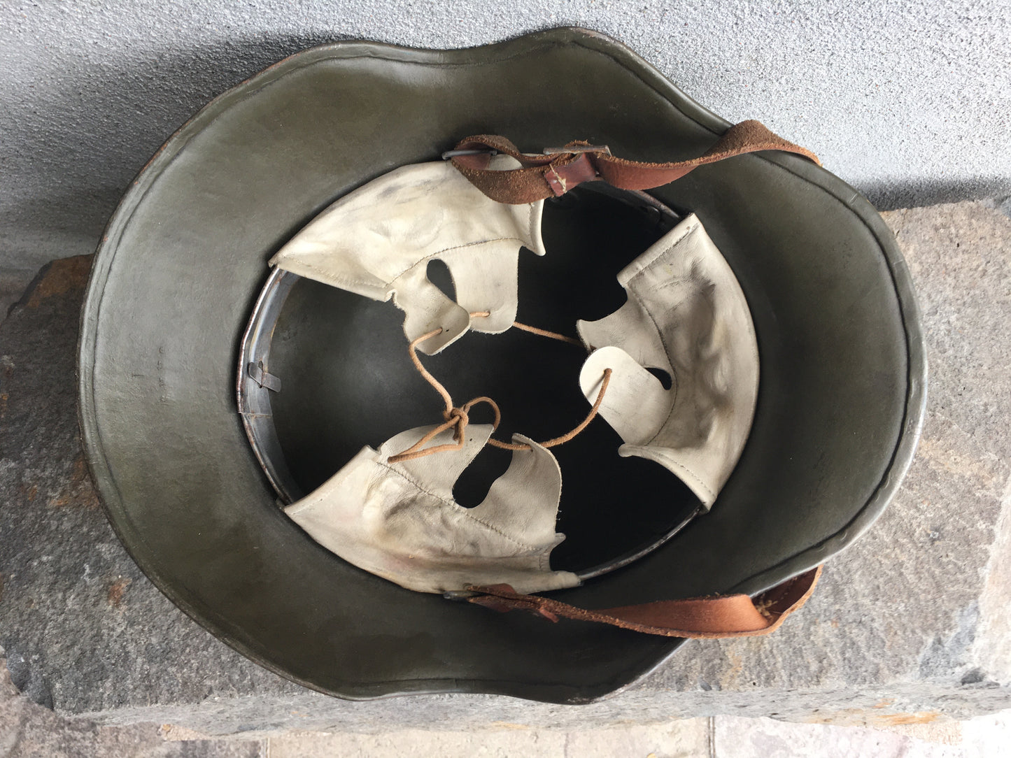WW1 German M18 “Ear-Cut” Helmet – Late War ET64 Production
