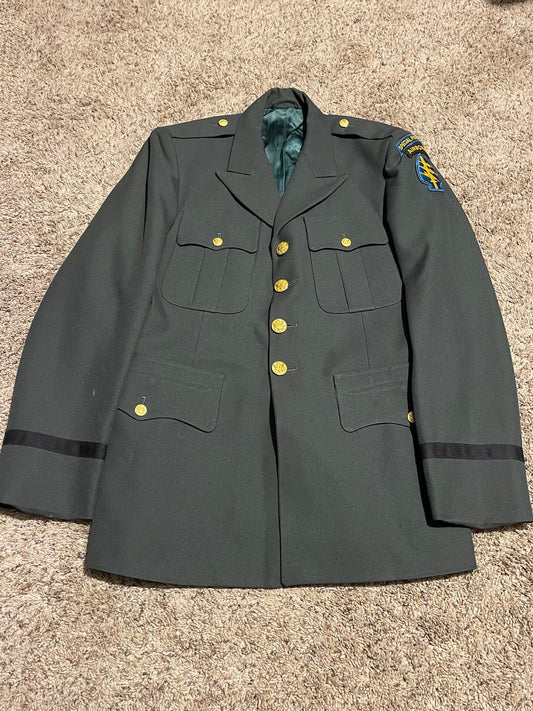 Vietnam Era U.S. Special Forces Airborne Named Uniform – Trade Opportunity